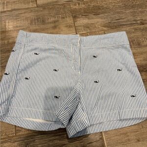 Girls size 14 blue and white striped vineyard vines shorts